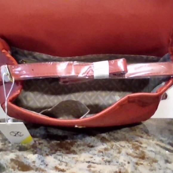 CXL by Christian Lacroix - Picture 2 of 3